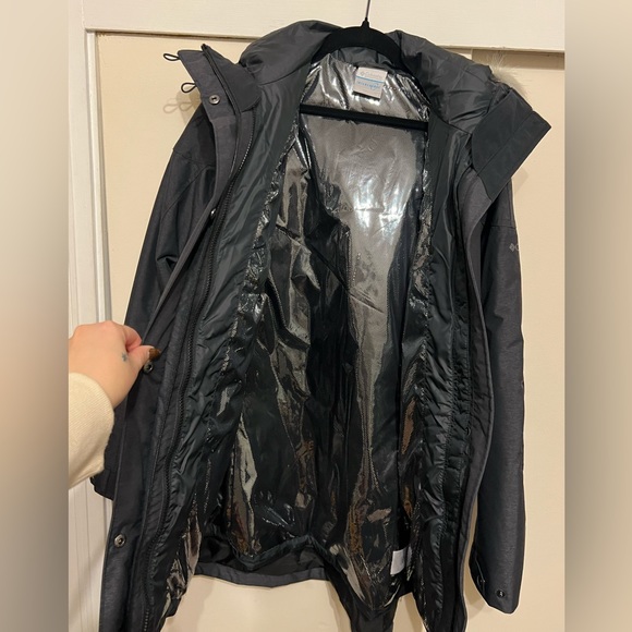 Columbia Winter Coat - Picture 3 of 4